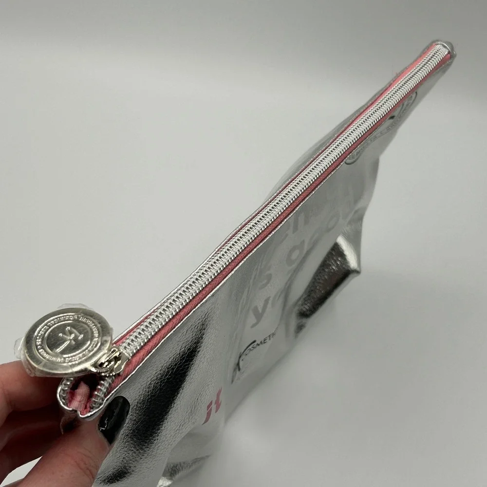 IT Cosmetics Makeup Bag Silver Confidence It Looks Good On You Zipper Pouch NWOT